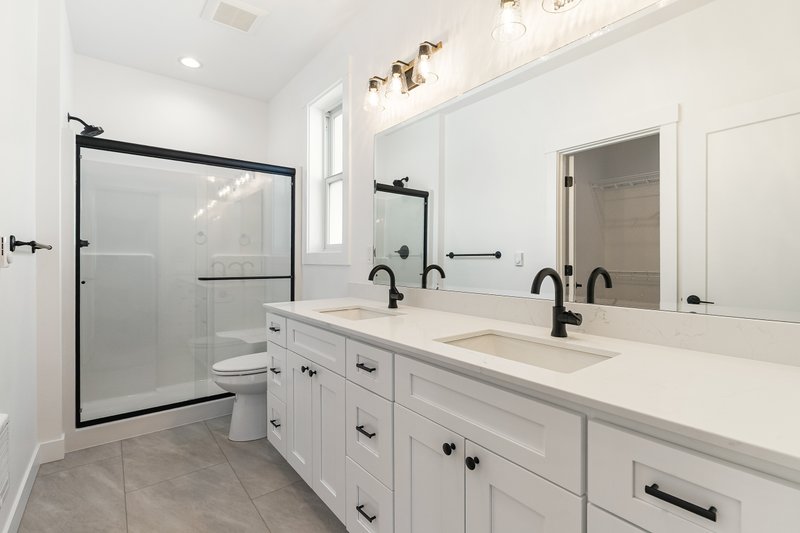 Home Plan - Interior - Master Bathroom for Farmhouse House Plan #1070-250 - 3 bed, 2 bath