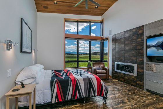 Interior - Master Bedroom 1 for Contemporary House Plan #892-20 - 3 bed, 3.5 bath