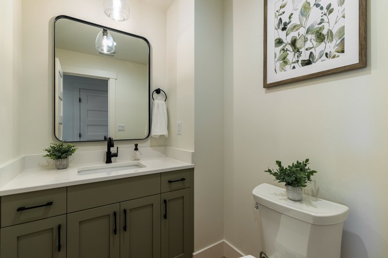 Dream House Plan - Interior - Bathroom 1 for Craftsman House Plan #1070-43 - 4 bed, 2.5 bath