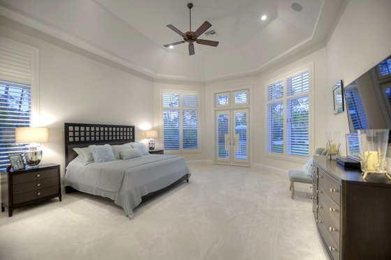 Interior - Master Bathroom 1 for Contemporary House Plan #930-512 - 4 bed, 4.5 bath