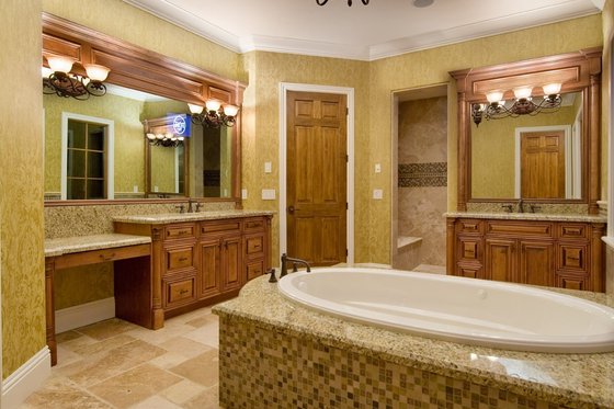 Interior - Master Bathroom for Mediterranean House Plan #135-166 - 4 bed, 3.5 bath
