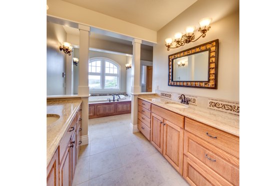 Photo 8 for Country House Plan #124-967 - 3 bed, 3.5 bath