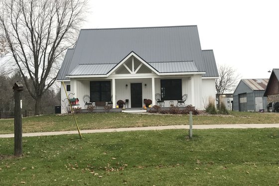 Photo 5 for Farmhouse House Plan #932-345 - 3 bed, 2.5 bath
