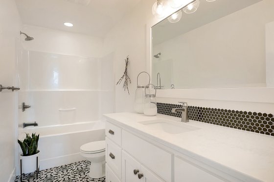 Interior - Bathroom 1 for Farmhouse House Plan #1070-1 - 3 bed, 2.5 bath