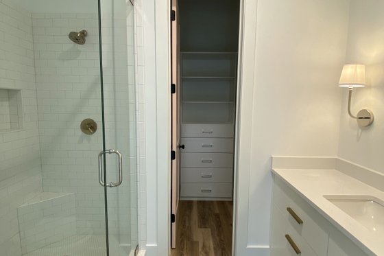 Interior - Other 12 for Modern House Plan #437-108 - 4 bed, 4.5 bath