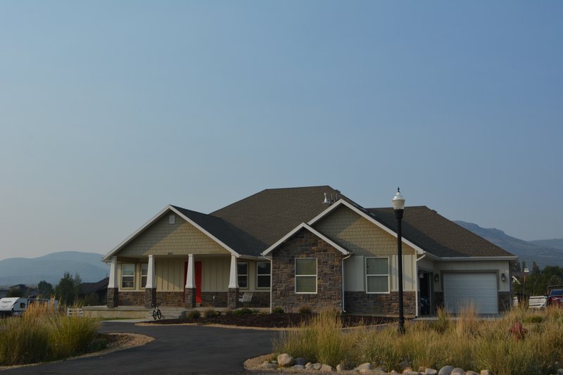House Plan Design - Exterior - Front Elevation 4 for Traditional House Plan #1060-141 - 3 bed, 2.5 bath