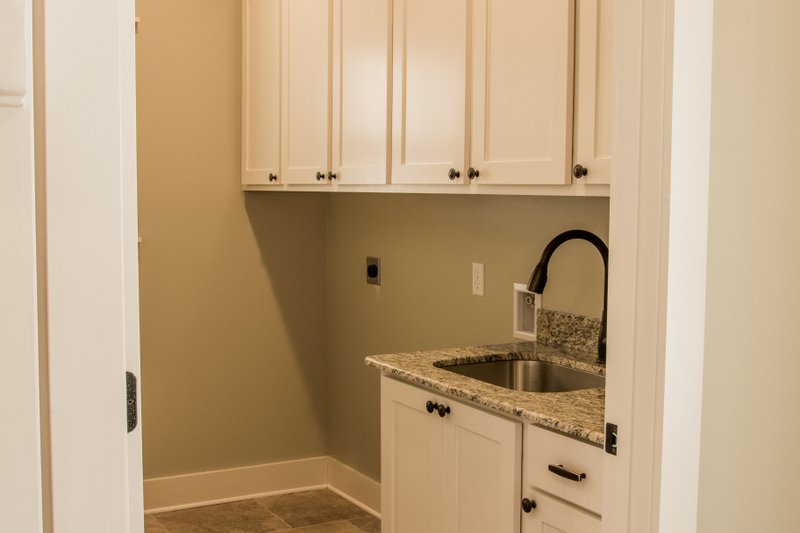 House Design - Photo 13 for Traditional House Plan #430-146 - 4 bed, 2.5 bath
