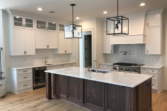 Interior - Kitchen 1 for Traditional House Plan #437-86 - 4 bed, 3.5 bath