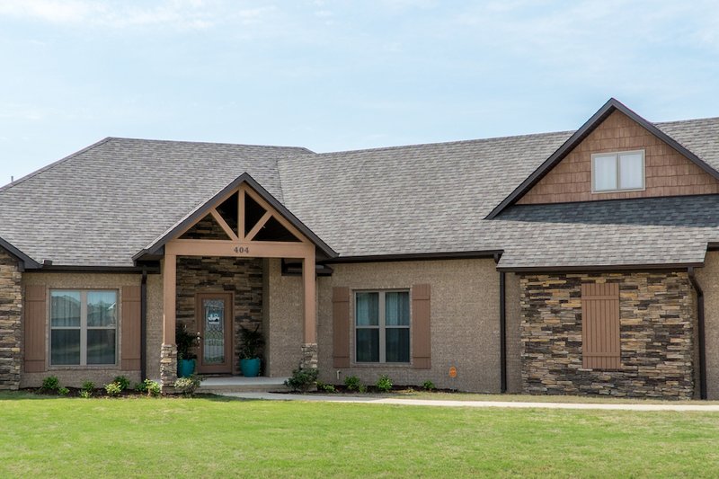 Dream House Plan - Craftsman Exterior - Front Elevation Plan #17-2569