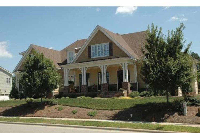 Home Plan - Exterior - Front Elevation 4 for Craftsman House Plan #927-420 - 3 bed, 3.5 bath