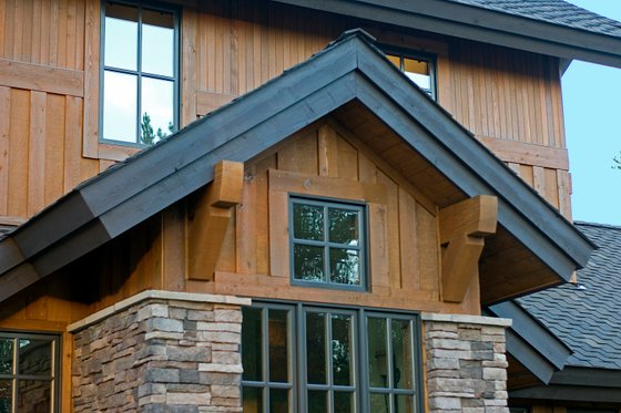 Craftsman detailing photo