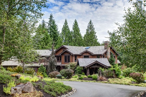 Photo 8 for Craftsman House Plan #132-179 - 5 bed, 4.5 bath