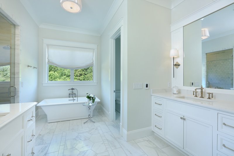 Home Plan - Interior - Master Bathroom for Farmhouse House Plan #928-309 - 3 bed, 3.5 bath
