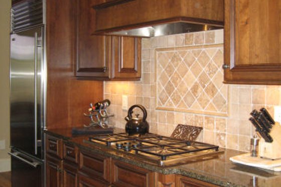 Photo 15 for European House Plan #437-48 - 4 bed, 4 bath