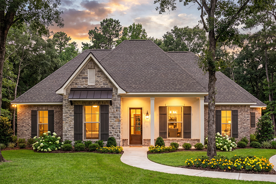 Exterior - Front Elevation for Traditional House Plan #406-9658 - 4 bed, 2.5 bath