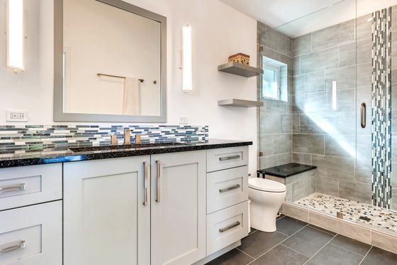 Interior - Bathroom for Farmhouse House Plan #1042-23 - 3 bed, 2.5 bath