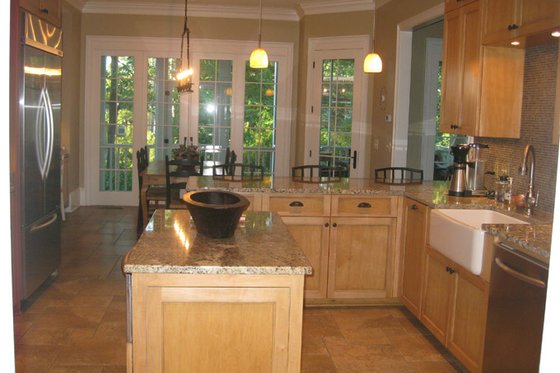 Interior - Kitchen for Traditional House Plan #1054-16 - 4 bed, 3 bath