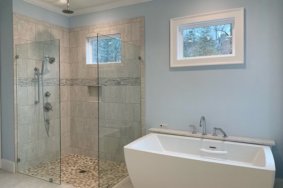 Interior - Master Bathroom for Craftsman House Plan #437-95 - 3 bed, 3.5 bath
