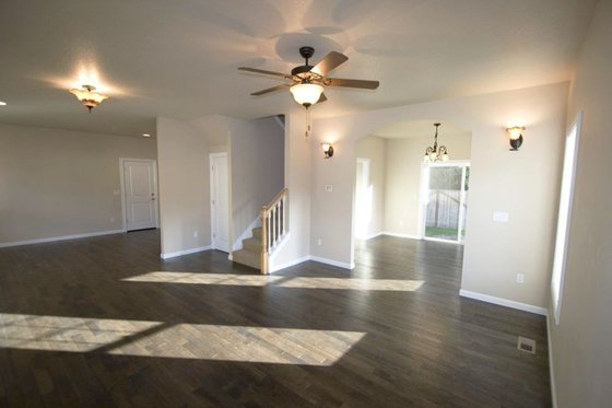 Interior - Family Room for Craftsman House Plan #124-386 - 3 bed, 2.5 bath