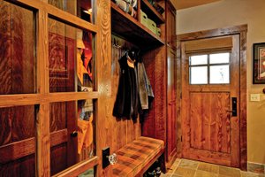 Interior - Entry for Cabin House Plan #942-25 - 2 bed, 2 bath