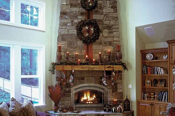 Interior - Family Room for Craftsman House Plan #132-351 - 4 bed, 3.5 bath