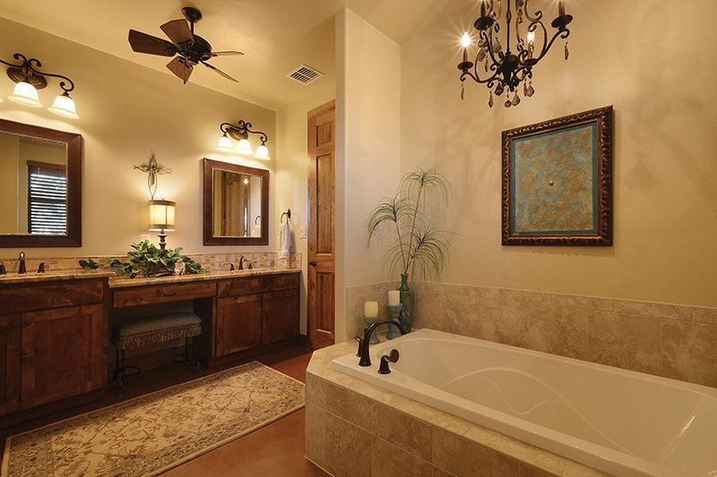 Dream House Plan - Interior - Master Bathroom for Country House Plan #140-171 - 3 bed, 2.5 bath