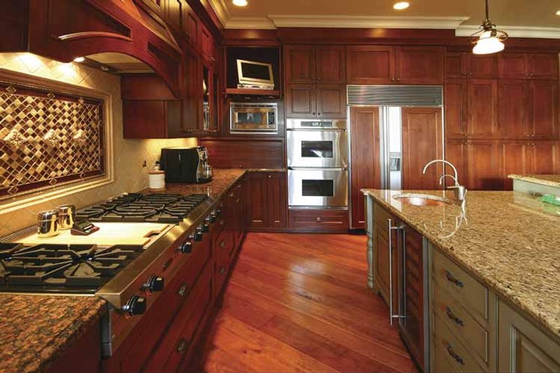 Dream House Plan - Interior - Kitchen 1 for Country House Plan #132-483 - 4 bed, 3.5 bath