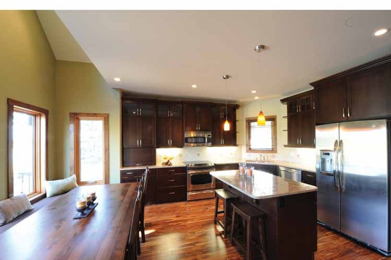 Dream House Plan - Interior - Kitchen for Craftsman House Plan #23-2485 - 3 bed, 2.5 bath