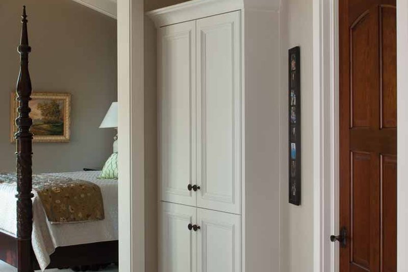 Dream House Plan - Interior - Master Bedroom 1 for Country House Plan #928-99 - 3 bed, 2.5 bath