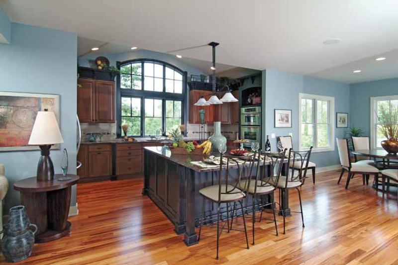 Home Plan - Interior - Kitchen for Craftsman House Plan #928-18 - 4 bed, 2.5 bath
