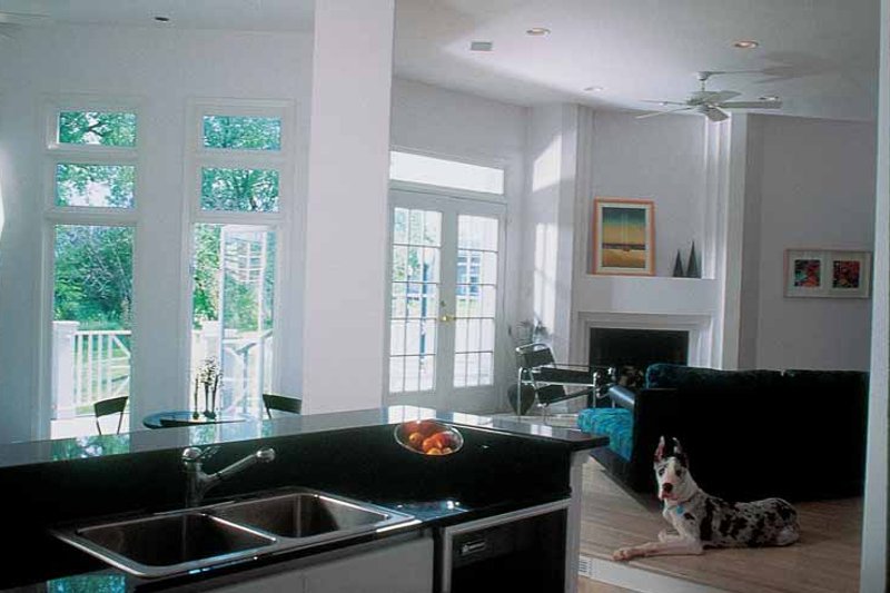 Home Plan - Interior - Family Room for Traditional House Plan #952-2 - 3 bed, 3 bath