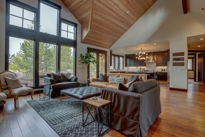 House Blueprint - Interior - Family Room 2 for Craftsman House Plan #892-38 - 4 bed, 5 bath