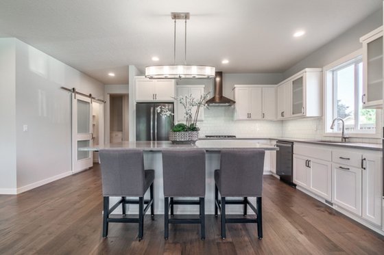 Interior - Kitchen 2 for Craftsman House Plan #124-1166 - 3 bed, 2 bath