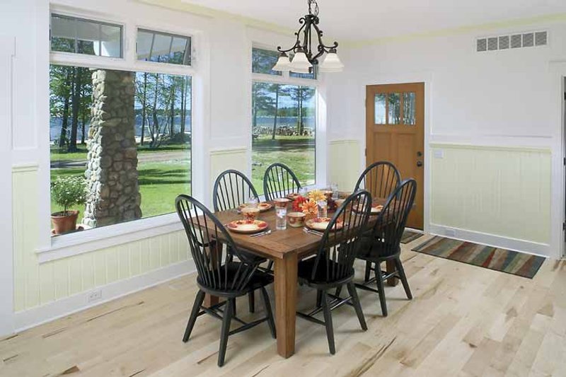 Home Plan - Interior - Dining Room for Craftsman House Plan #928-90 - 3 bed, 2 bath