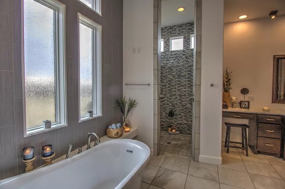 Interior - Master Bathroom 3 for Contemporary House Plan #935-5 - 4 bed, 4 bath