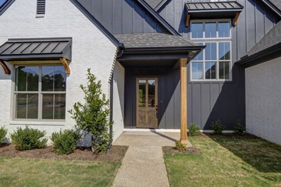 Photo 5 for Farmhouse House Plan #927-1028 - 4 bed, 3.5 bath