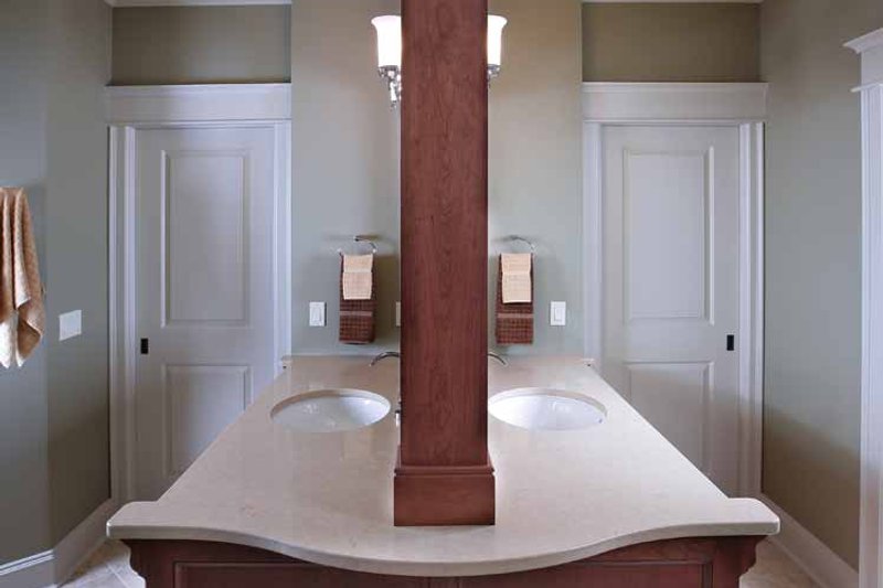 House Design - Interior - Master Bathroom 2 for Craftsman House Plan #928-32 - 4 bed, 3.5 bath