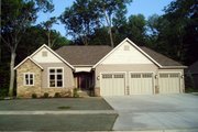 Traditional Style House Plan - 2 Beds 2 Baths 1335 Sq/Ft Plan #20-1394 