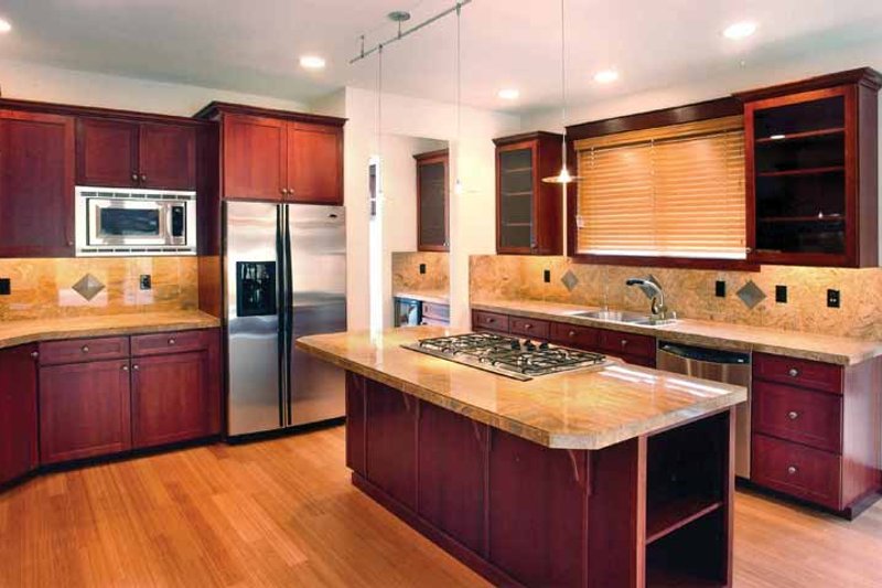 Home Plan - Interior - Kitchen for Craftsman House Plan #132-244 - 3 bed, 2.5 bath