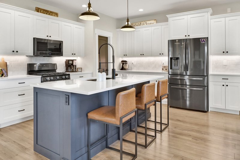 Dream House Plan - Interior - Kitchen 1 for Farmhouse House Plan #1070-16 - 3 bed, 2.5 bath