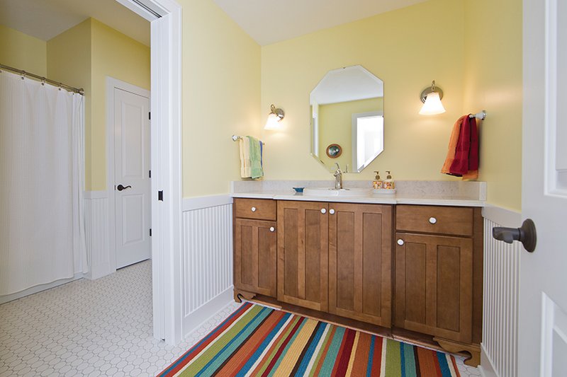 Architectural House Design - Interior - Bathroom for Contemporary House Plan #928-274 - 3 bed, 2.5 bath