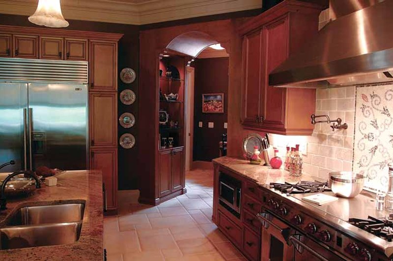 Home Plan - Interior - Kitchen for Country House Plan #453-403 - 5 bed, 5 bath