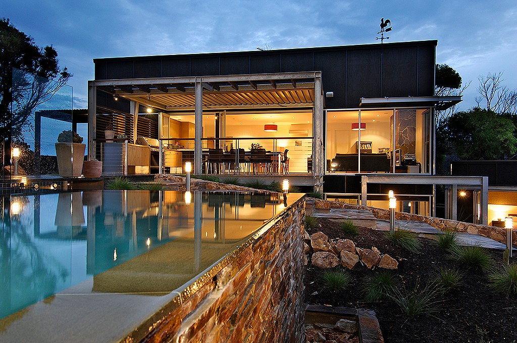 Modern Style House Plan - 4 Beds 3.5 Baths 3209 Sq/Ft Plan #496-14