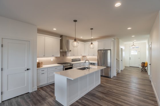 Interior - Kitchen for Craftsman House Plan #1070-52 - 3 bed, 2 bath