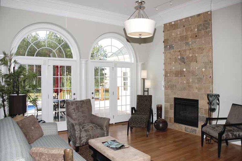 Dream House Plan - Interior - Family Room 2 for Country House Plan #952-78 - 5 bed, 4 bath