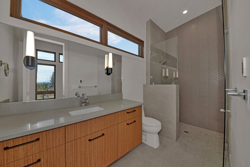 Home Plan - Interior - Bathroom for Modern House Plan #892-47 - 3 bed, 3.5 bath