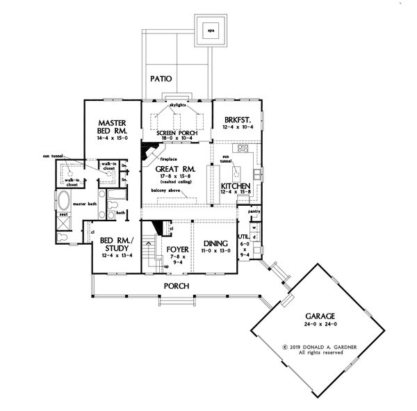 Farmhouse Floor Plan - Main Floor Plan #929-1116