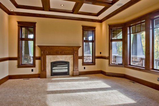 Interior - Family Room for Craftsman House Plan #132-218 - 7 bed, 8.5 bath