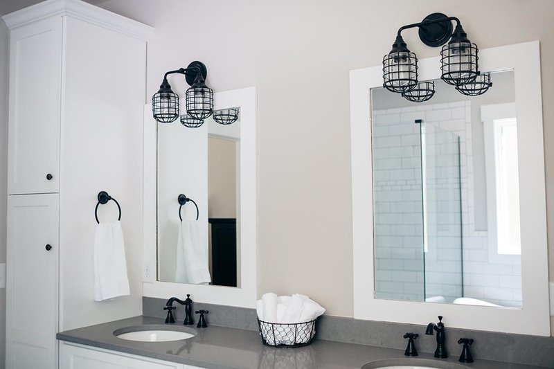 Home Plan - Interior - Master Bathroom for Country House Plan #17-2148 - 4 bed, 3.5 bath