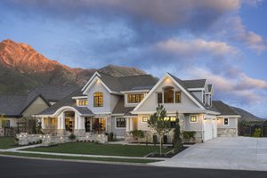 Dream House Plan - Craftsman Exterior - Front Elevation Plan #920-24